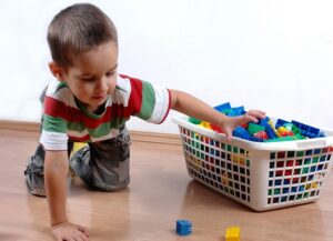 Как приучить ребенка к порядку: советы психолога